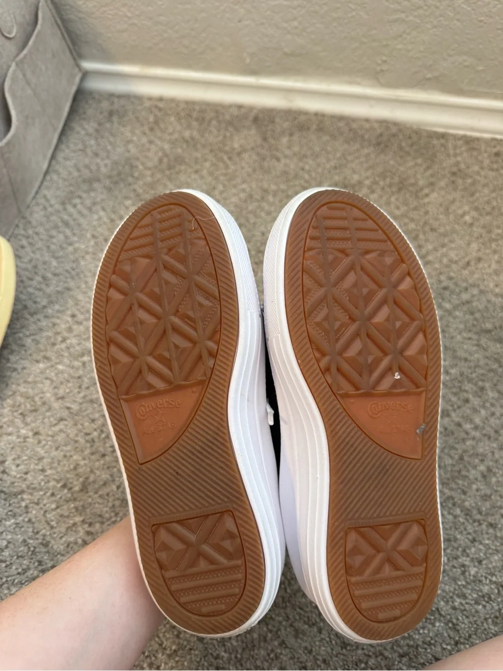 Converse low top